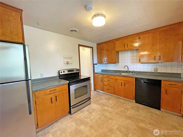 1706 NE 82nd St, Seattle, WA 98115