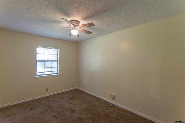 1101 Russell Dr, Whitehouse, TX 75791