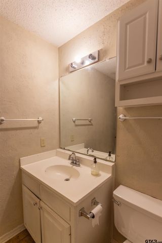 1101 Russell Dr, Whitehouse, TX 75791