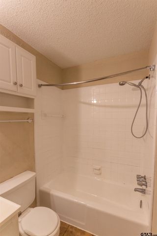 1101 Russell Dr, Whitehouse, TX 75791