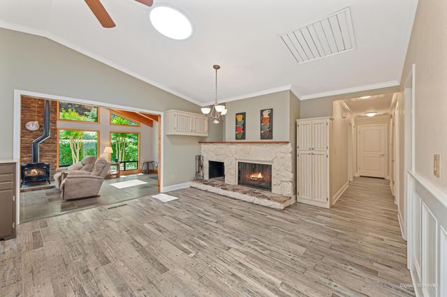 5125 Thomas Dr, Auburn, CA 95602