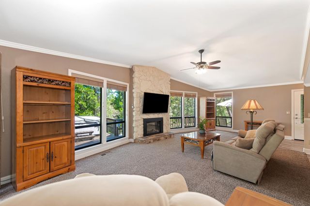 5125 Thomas Dr, Auburn, CA 95602