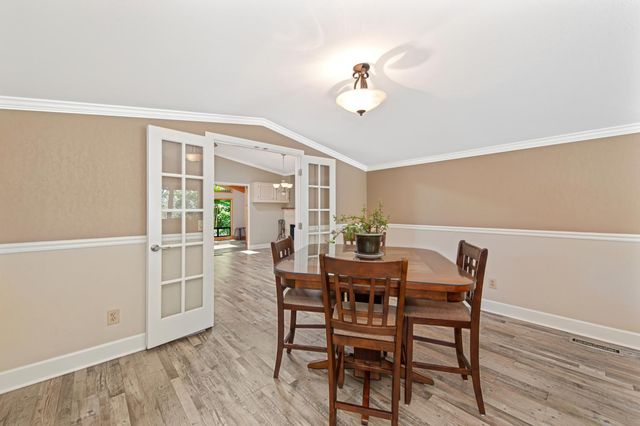 5125 Thomas Dr, Auburn, CA 95602