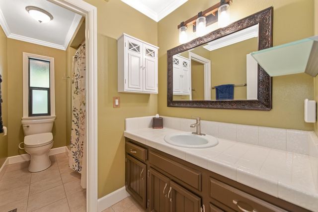 5125 Thomas Dr, Auburn, CA 95602