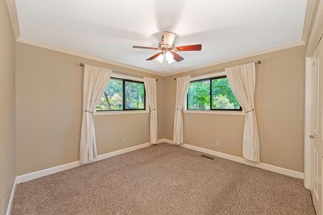 5125 Thomas Dr, Auburn, CA 95602
