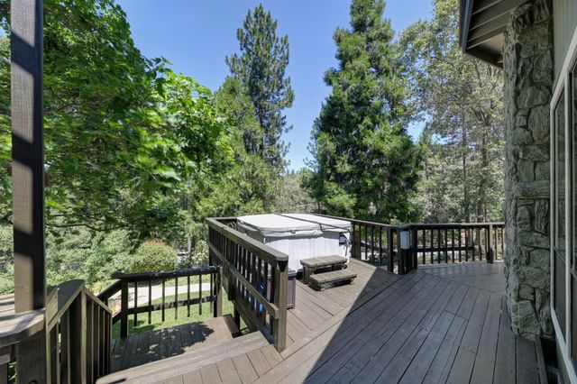 5125 Thomas Dr, Auburn, CA 95602