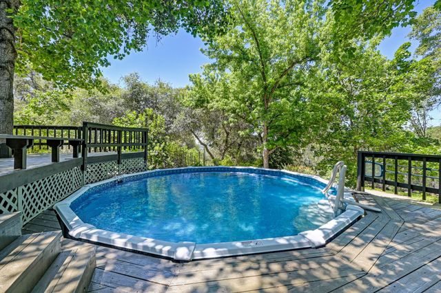 5125 Thomas Dr, Auburn, CA 95602