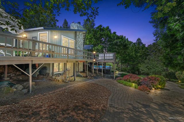 5125 Thomas Dr, Auburn, CA 95602