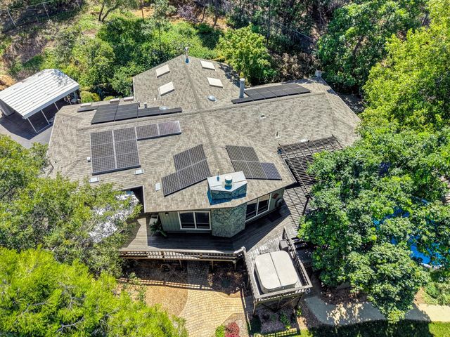 5125 Thomas Dr, Auburn, CA 95602