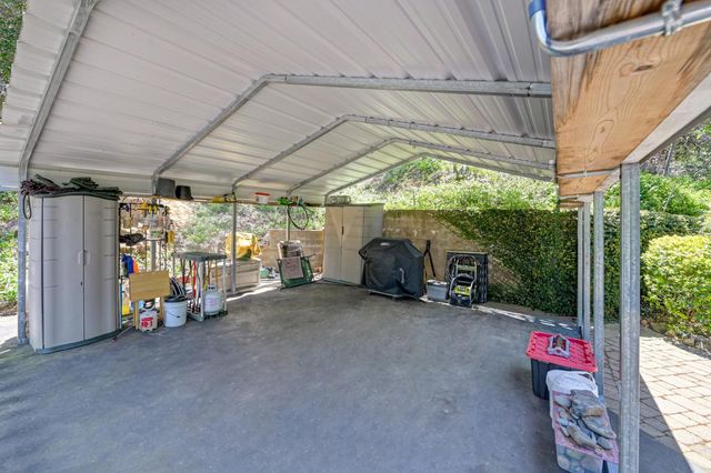 5125 Thomas Dr, Auburn, CA 95602
