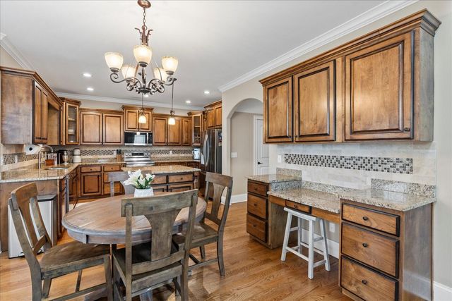 9937 Meadowstone Drive, Apison, TN 37302