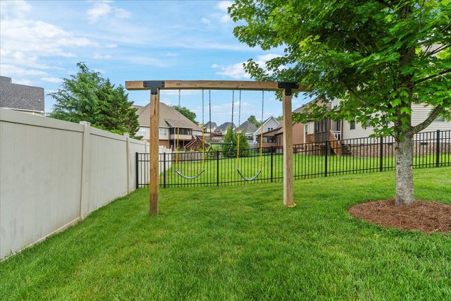 9937 Meadowstone Drive, Apison, TN 37302