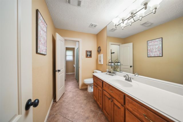 4409 Avenue J, Santa Fe, TX 77510