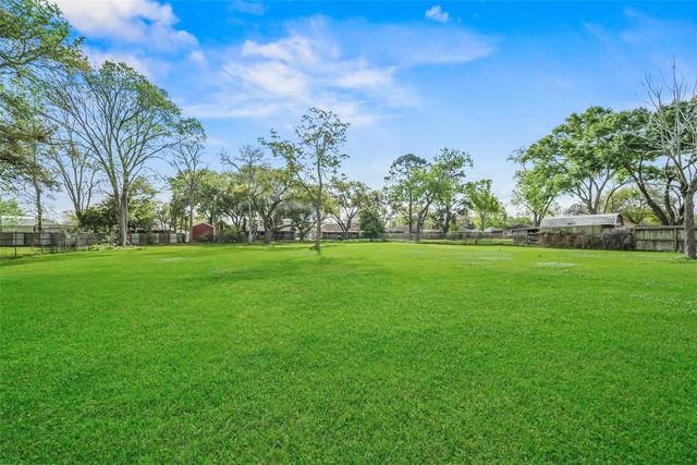 4409 Avenue J, Santa Fe, TX 77510
