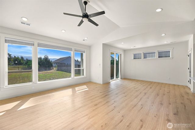 1112 Night Hawk Way, Everson, WA 98247