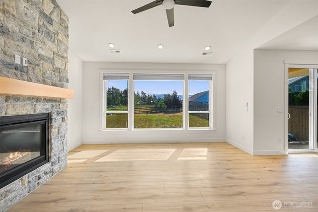 1112 Night Hawk Way, Everson, WA 98247