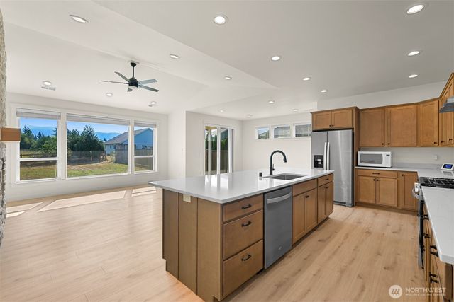 1112 Night Hawk Way, Everson, WA 98247