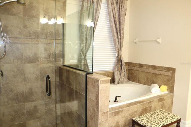 25447 HIGH HAMPTON CIRCLE, Sorrento, FL 32776