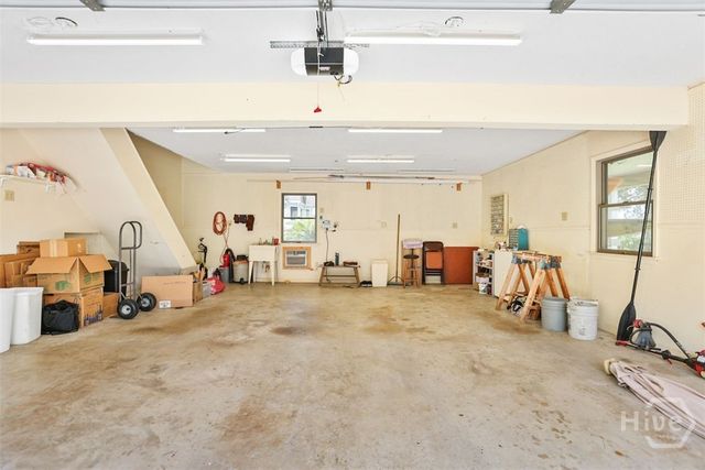 221 Lakeshore Drive, Savannah, GA 31419