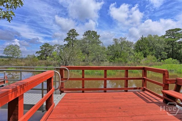 221 Lakeshore Drive, Savannah, GA 31419