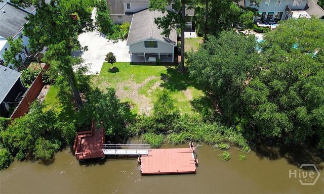221 Lakeshore Drive, Savannah, GA 31419