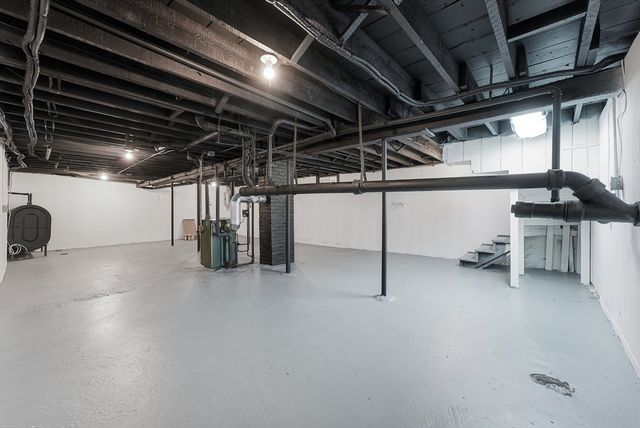 60 Barrison St, Springfield, MA 01109