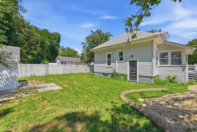 60 Barrison St, Springfield, MA 01109