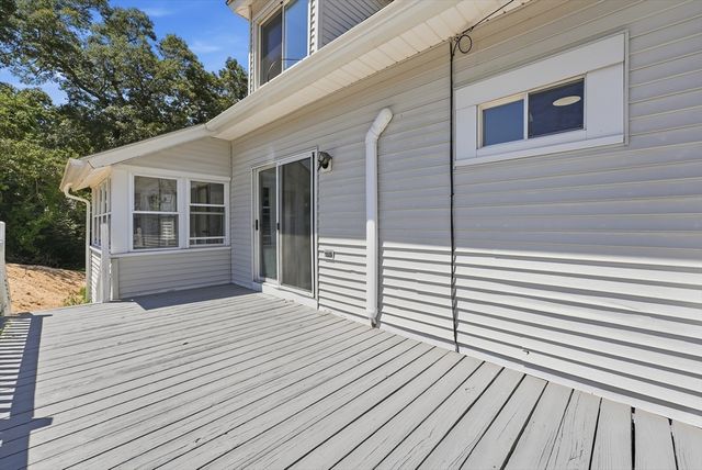 60 Barrison St, Springfield, MA 01109