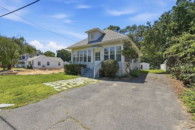 60 Barrison St, Springfield, MA 01109