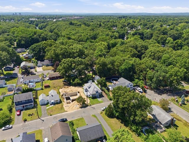 60 Barrison St, Springfield, MA 01109