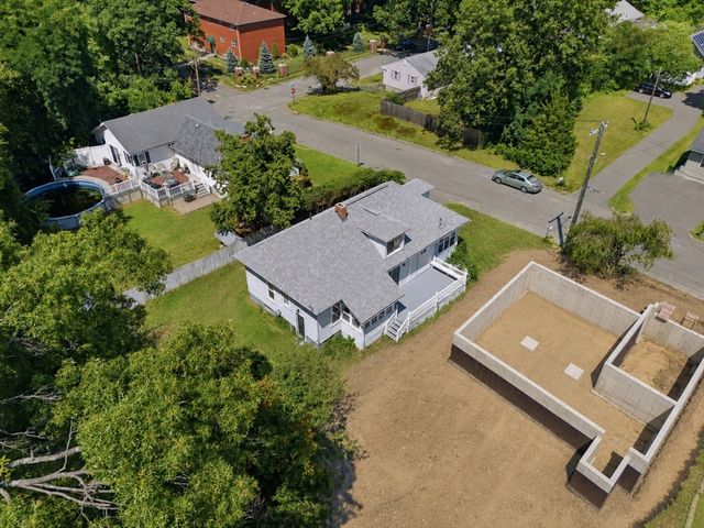 60 Barrison St, Springfield, MA 01109