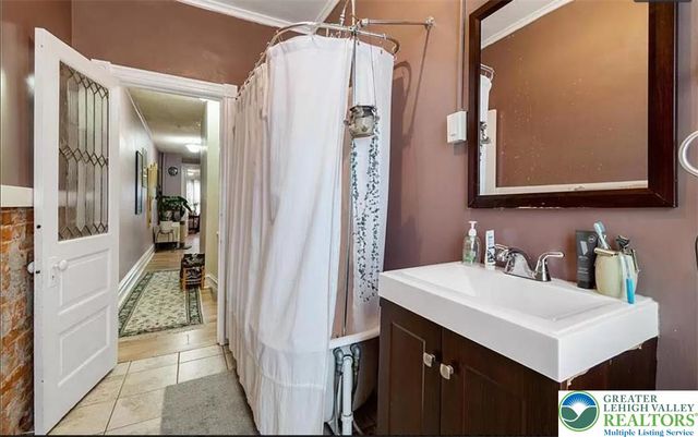 717 West Broad Street 2, Bethlehem City, PA 18018