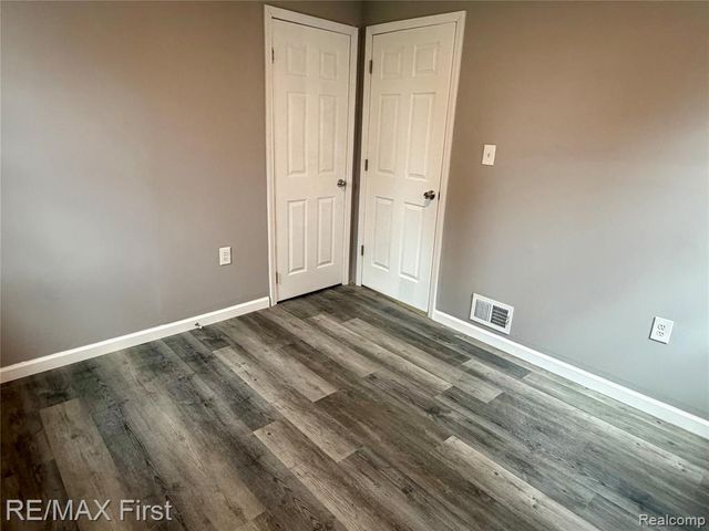 10055 Ward Street, Detroit, MI 48227