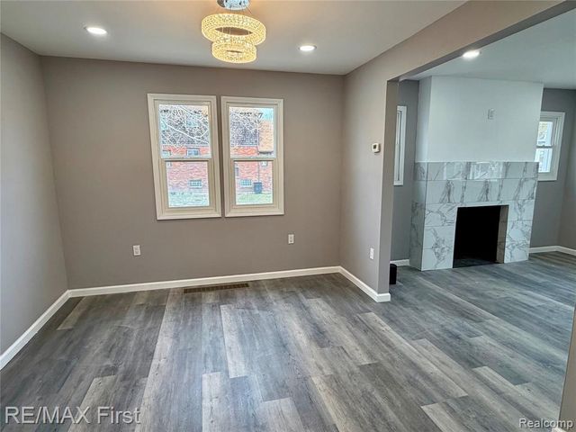 10055 Ward Street, Detroit, MI 48227