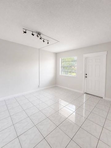 650 SW 15th Avenue 1-10, Fort Lauderdale, FL 33312