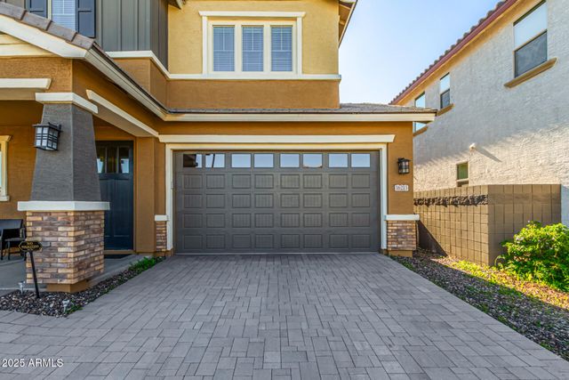 16213 W SOFT WIND Drive, Surprise, AZ 85387