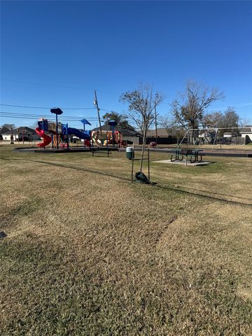 432 Dr Martin Luther King Jr Drive, La Porte, TX 77571