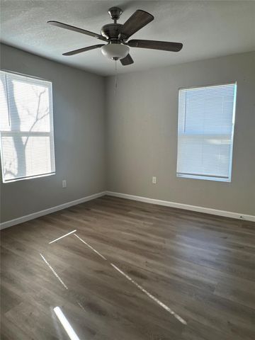 432 Dr Martin Luther King Jr Drive, La Porte, TX 77571