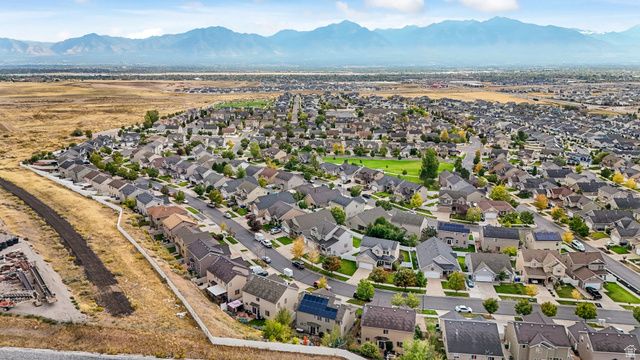 7474 S SUNSET MAPLE DR, West Jordan, UT 84081