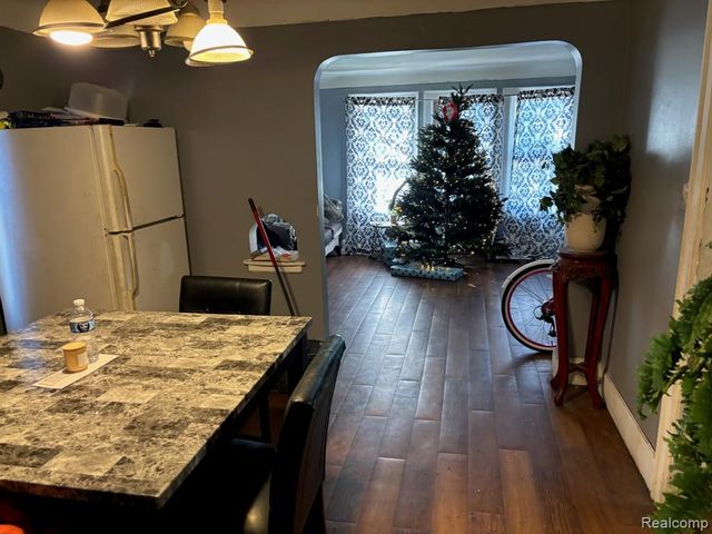 24 Linden Street, River Rouge, MI 48218