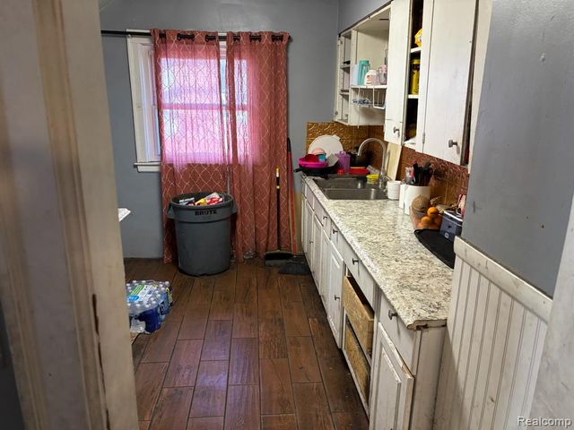 24 Linden Street, River Rouge, MI 48218