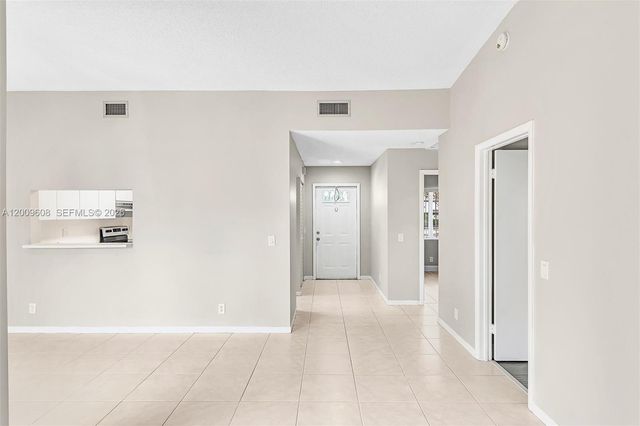 1439 Springside Dr 1439, Weston, FL 33326