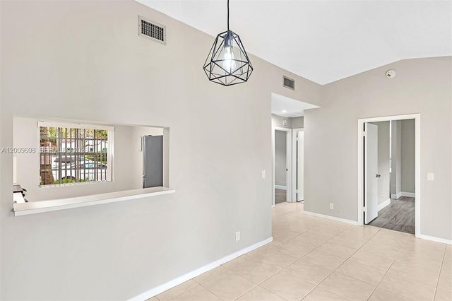 1439 Springside Dr 1439, Weston, FL 33326