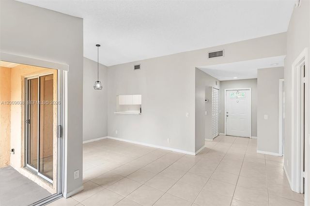 1439 Springside Dr 1439, Weston, FL 33326