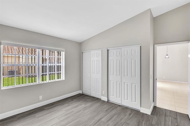 1439 Springside Dr 1439, Weston, FL 33326