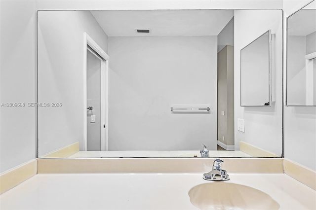 1439 Springside Dr 1439, Weston, FL 33326