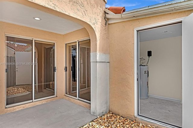 1439 Springside Dr 1439, Weston, FL 33326