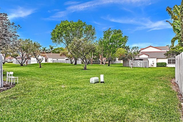 1439 Springside Dr 1439, Weston, FL 33326