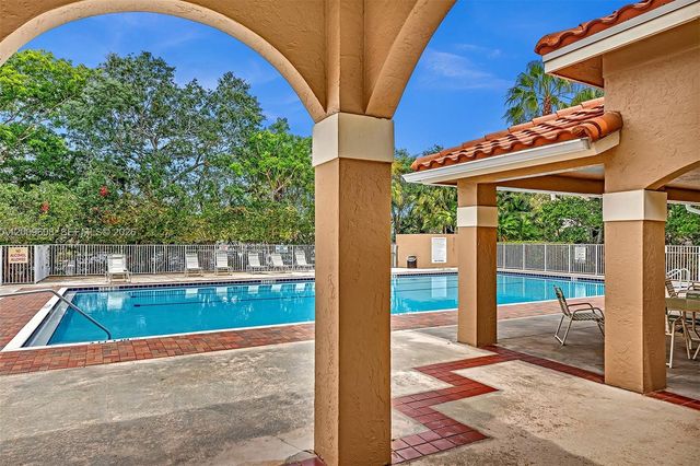 1439 Springside Dr 1439, Weston, FL 33326