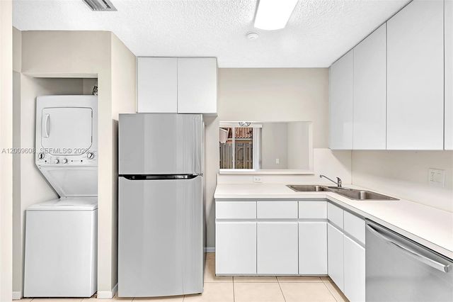 1439 Springside Dr 1439, Weston, FL 33326